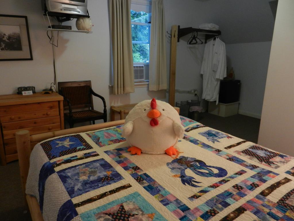Ice Fish Inn Millinocket Room photo