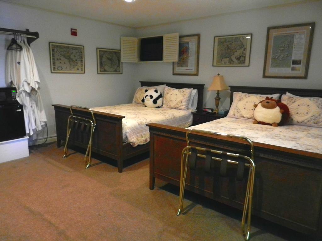 Ice Fish Inn Millinocket Room photo