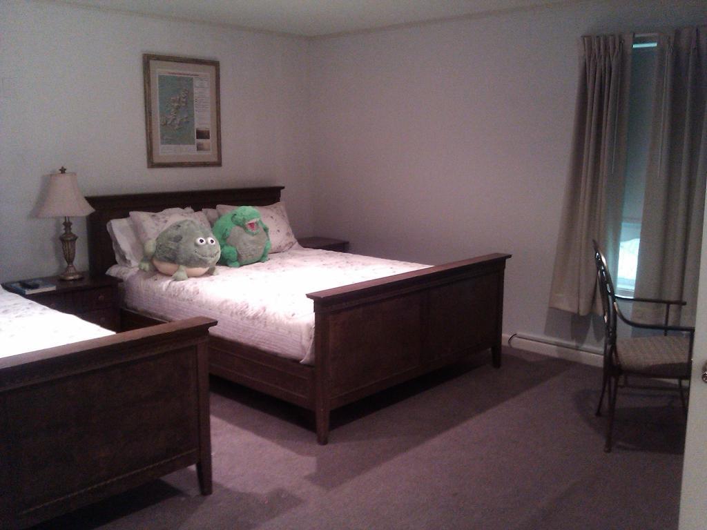 Ice Fish Inn Millinocket Room photo