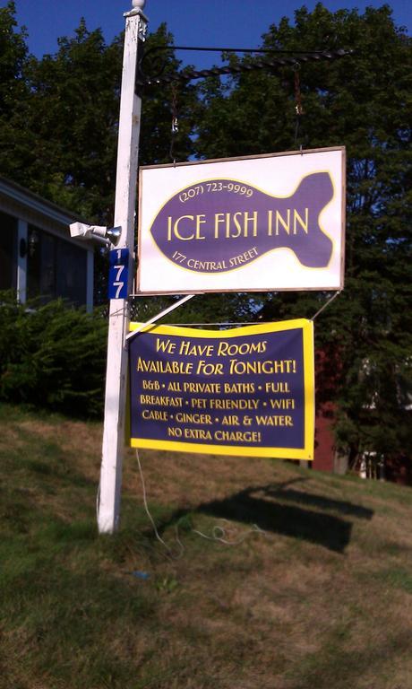 Ice Fish Inn Millinocket Exterior photo