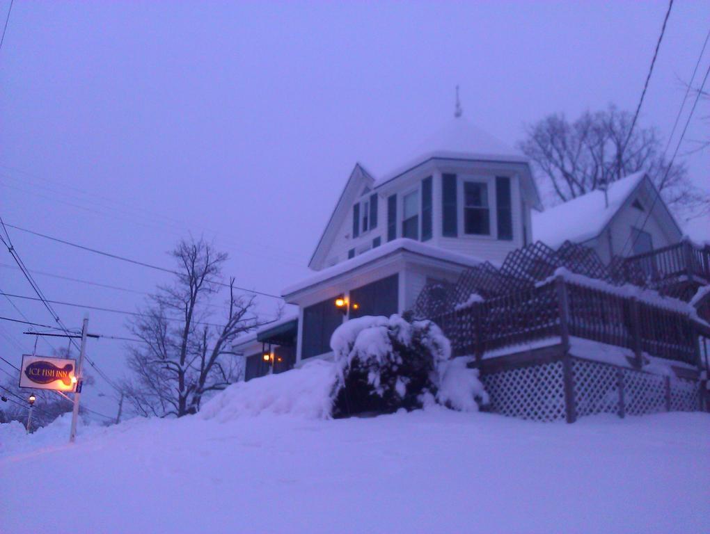 Ice Fish Inn Millinocket Exterior photo